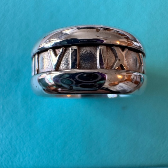 Vintage Tiffany & Co Atlas Ring in Sterling Silver size 4.5 - Picture 2 of 6